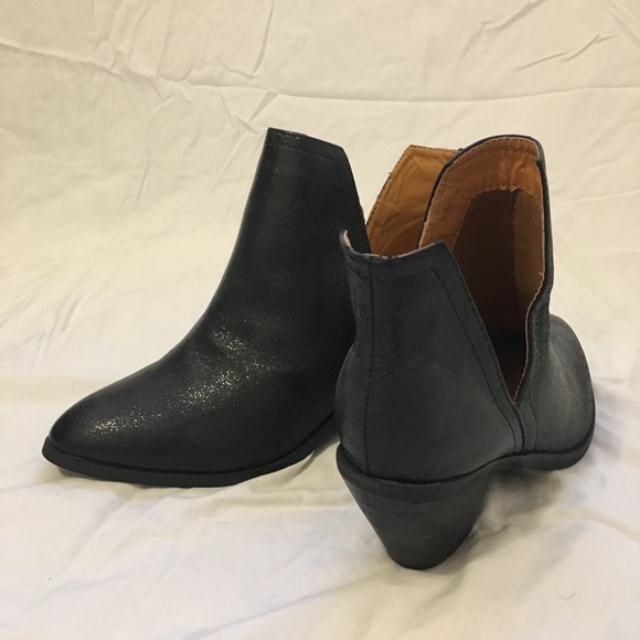 N.Y.L.A  NASTY Gal  Izzy Black Booties - Picture 3 of 7